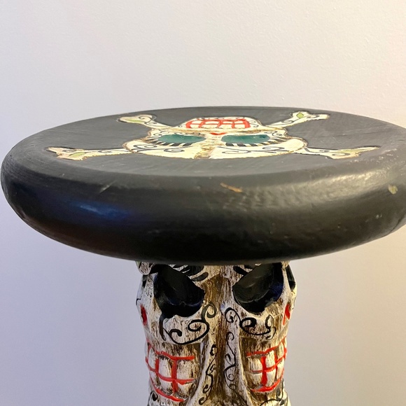 Handcrafted Indonesian Skull Pedestal Table - Picture 17 of 17